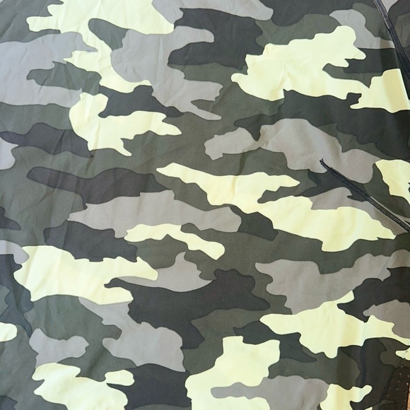 UVP Run Short Sleeve - Picture 2 of 2